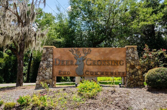 Foto del edificio - 6516 Rustling Leaves Way