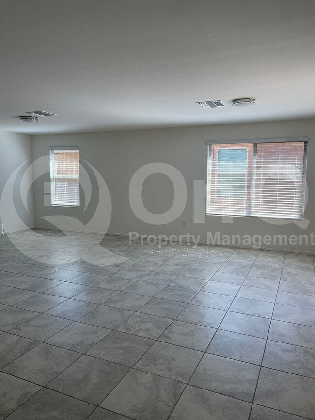 Building Photo - 8807 E Stone Meadow Cir