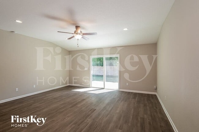 Building Photo - 1366 Sarahs Landing Dr