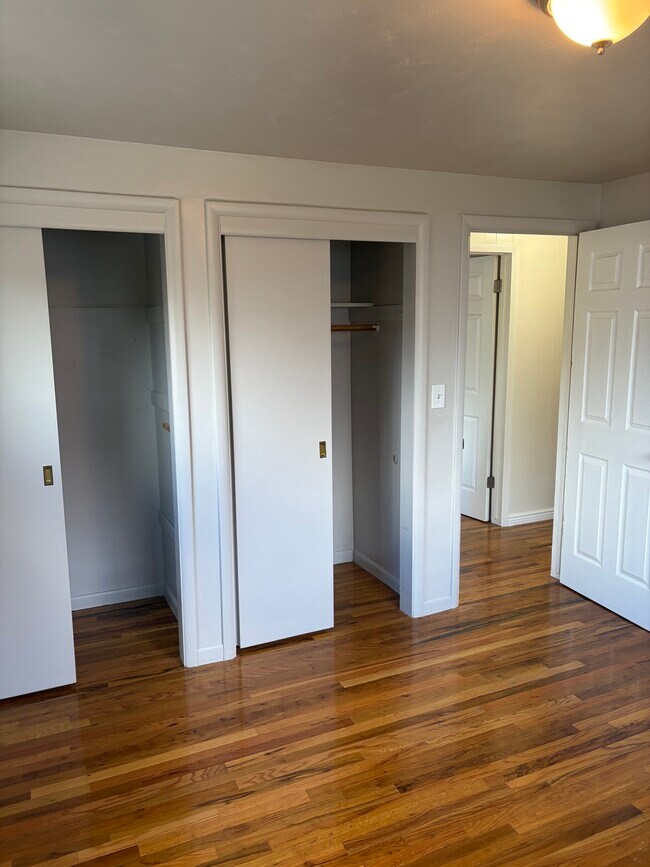 Building Photo - 3747 S Lee Maur St