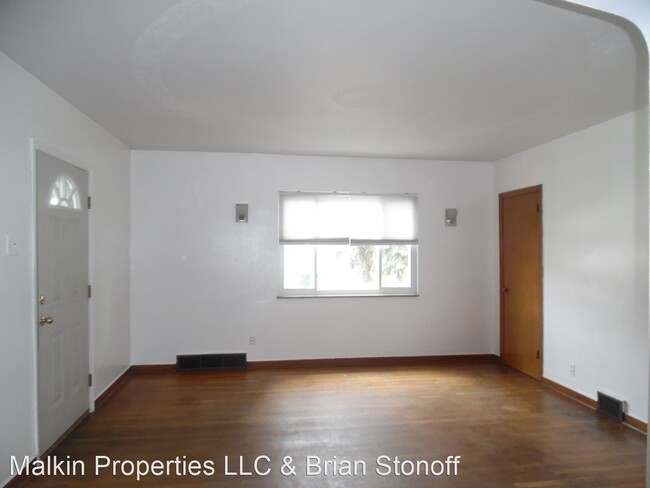 Building Photo - 3 br, 1 bath House - 124 Phlox