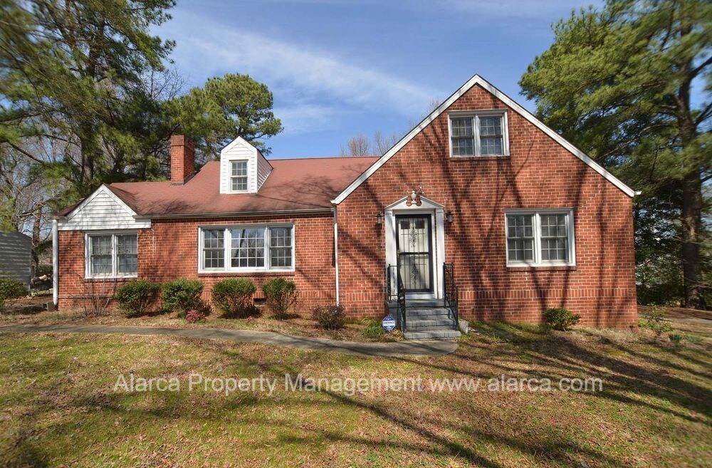 Primary Photo - 2430 Arty Ave