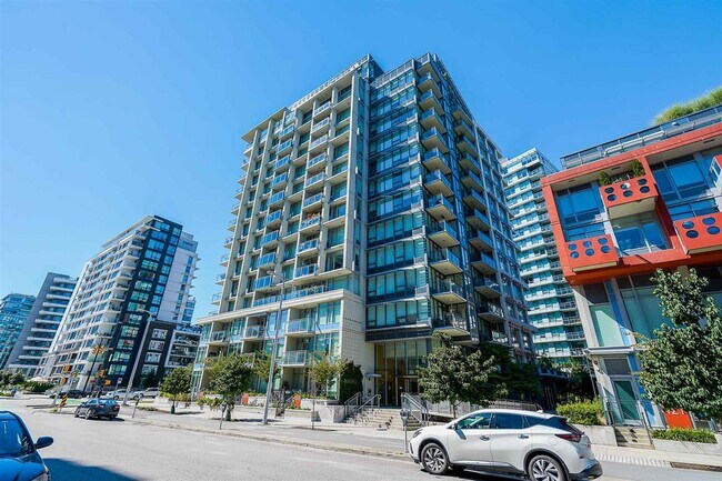 Photo du bâtiment - 111 E 1st Ave