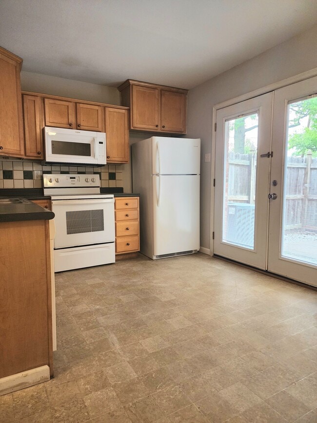 Building Photo - 4285 Burnett Walk