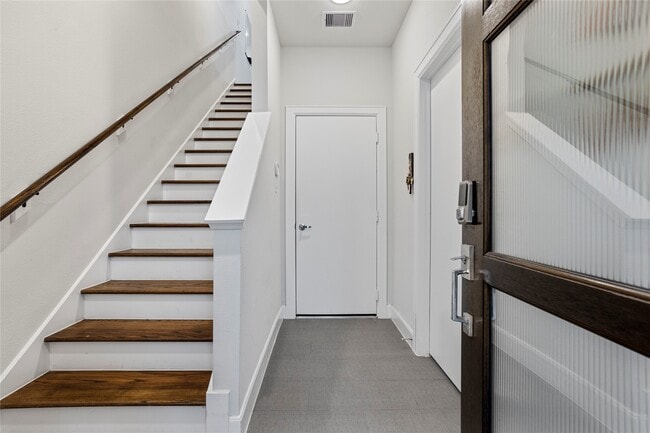 Foto del edificio - 317 Eado Park Cir