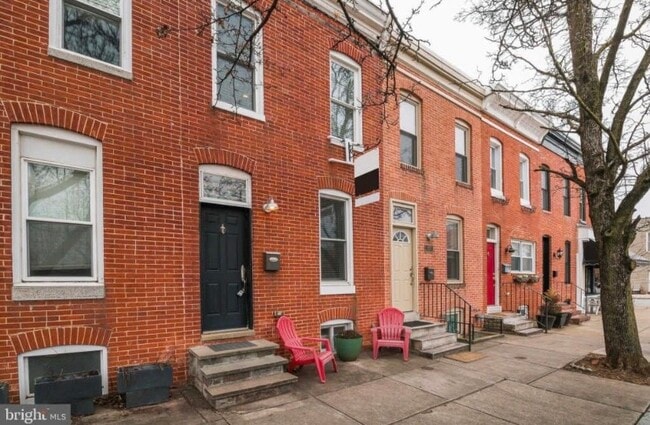 Building Photo - 1409 E Clement St