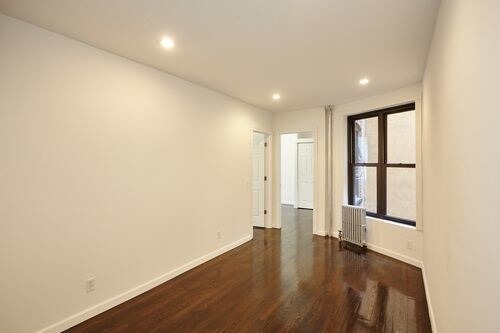 Primary Photo - 304 E 62nd St