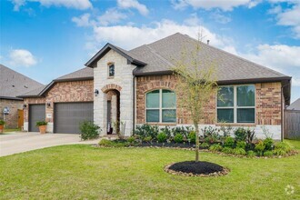 Building Photo - 31403 Raleigh Creek Dr