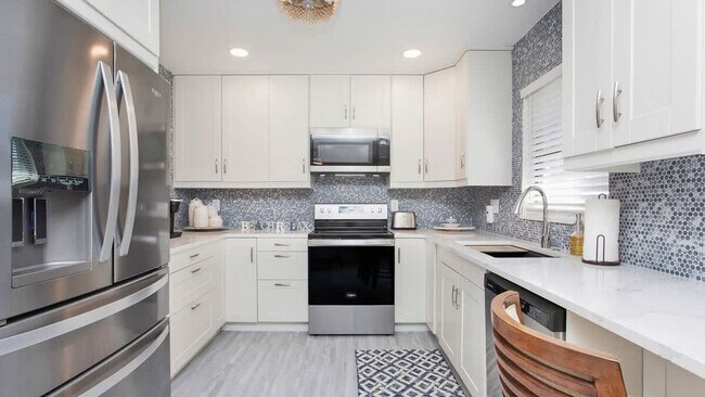 Foto del edificio - 4411 Little Hickory Rd
