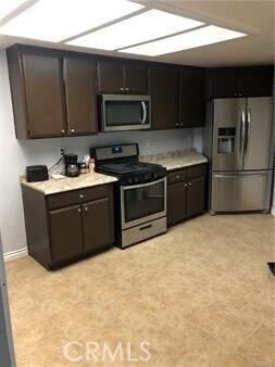 Building Photo - 16293 Pepper Tree Dr