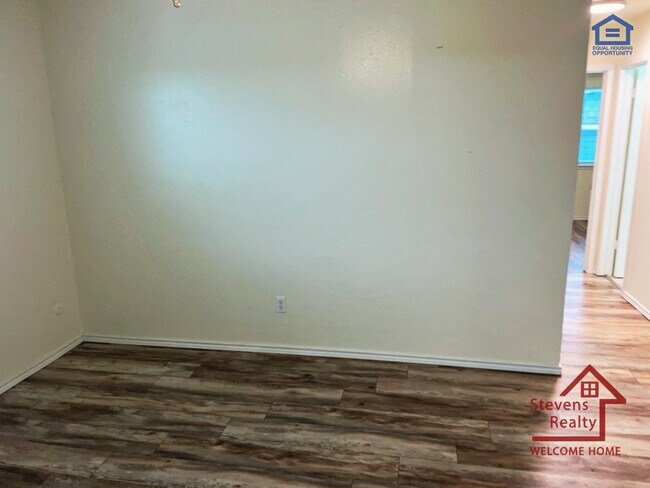Foto del edificio - 2111 NW Lindy Ave