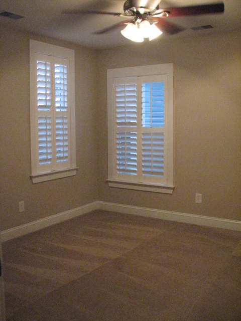 bedroom1 - 1160 Dawn View Ter
