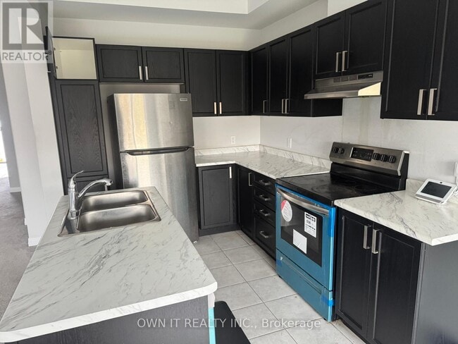 Building Photo - 520 Grey St