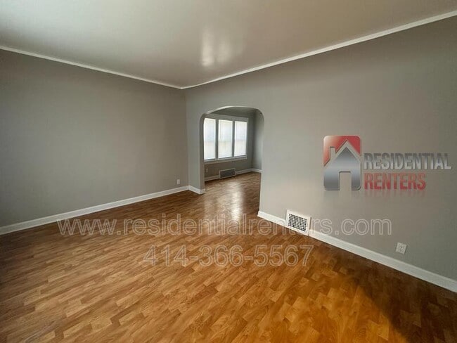 Foto del edificio - 223 W Keefe Ave