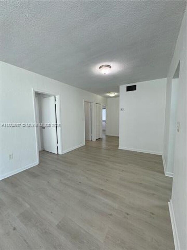 Foto del edificio - 3633 SW 5th Terrace