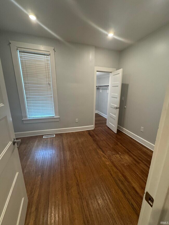 Foto del edificio - 729 E Hunter Ave