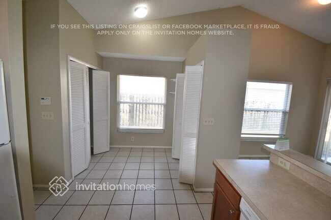 Foto del edificio - 4201 11th Ave E