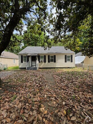 Building Photo - 3348 Bowen Ave