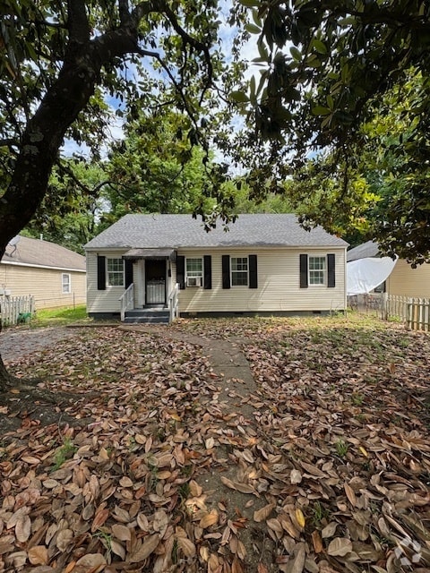 Building Photo - 3348 Bowen Ave