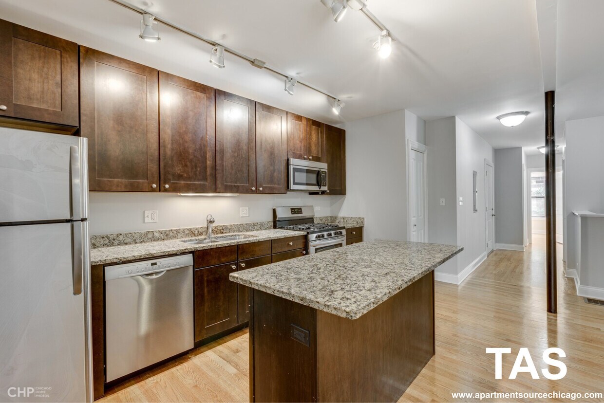 Primary Photo - 2224 N Bissell St