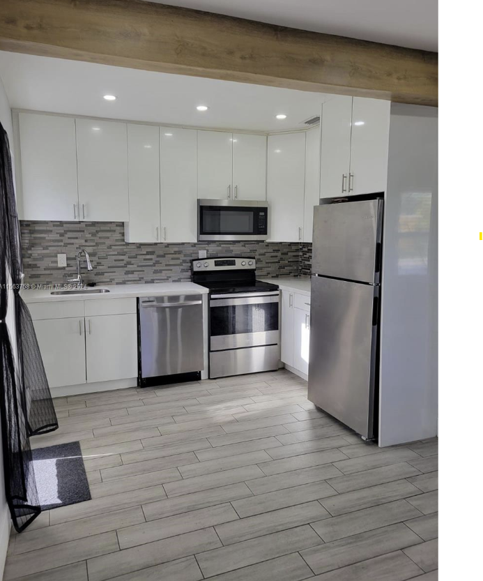 Kitchen - 6401 SW 58th Ave