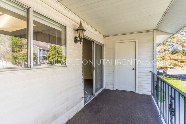 Building Photo - 2420 E 6895 S