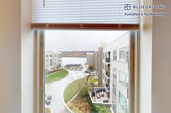 Building Photo - 79 Alexander St