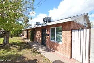 Building Photo - 2309 N Dayton St