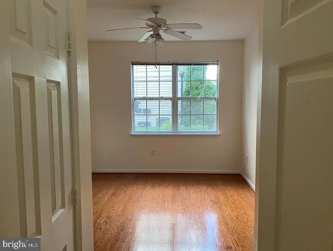 Building Photo - 12945 Centre Park Cir