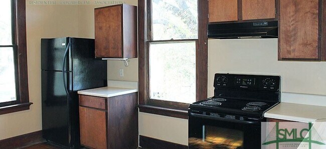 Foto del edificio - 305 W Duffy St