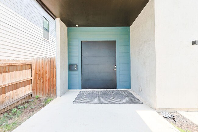 Foto del edificio - Modern 3-Bedroom Home in Denver Heights, D...