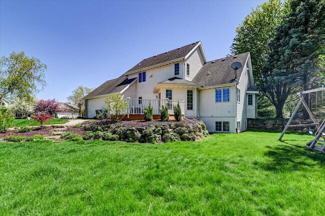 Foto del edificio - Beautifully updated 4 bedroom home in Southbridge, Waunakee