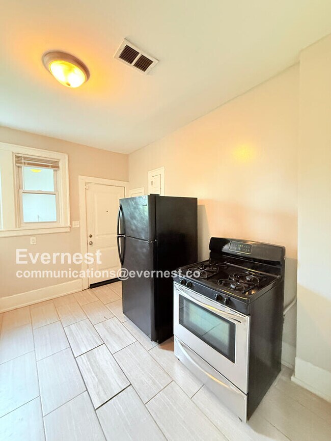 Foto del edificio - 9429 Brush St