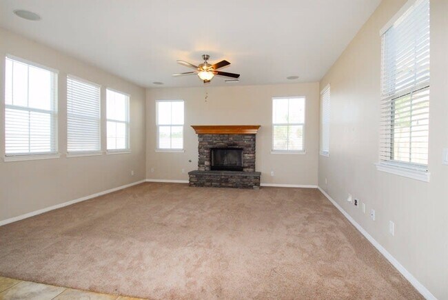 Building Photo - 45463 Moose Ct