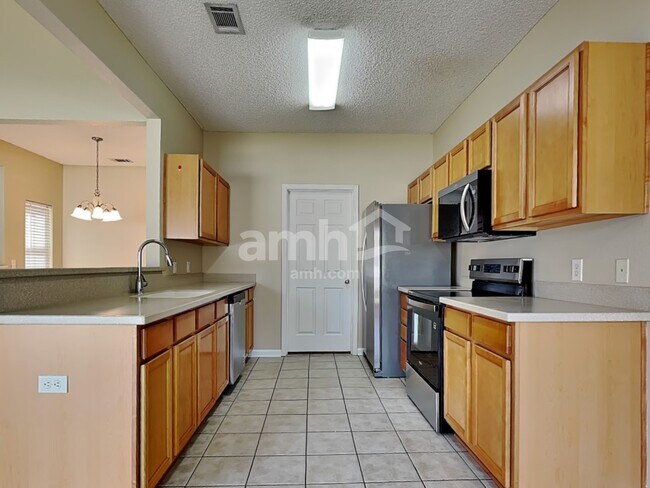 Foto del edificio - 521 Amsonia Cir