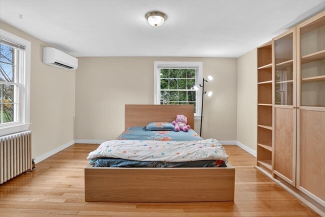 Foto del edificio - 13 Pleasant St