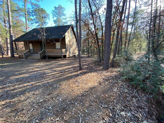 Building Photo - 24501 Pine Oak Ln