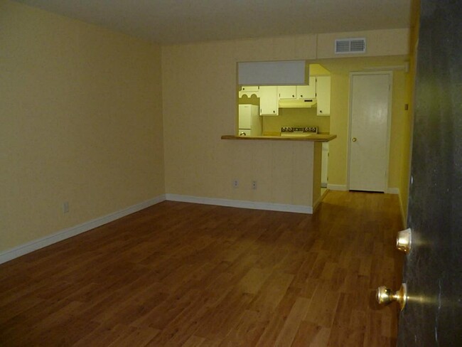 Foto del edificio - 4643 Wild Indigo St