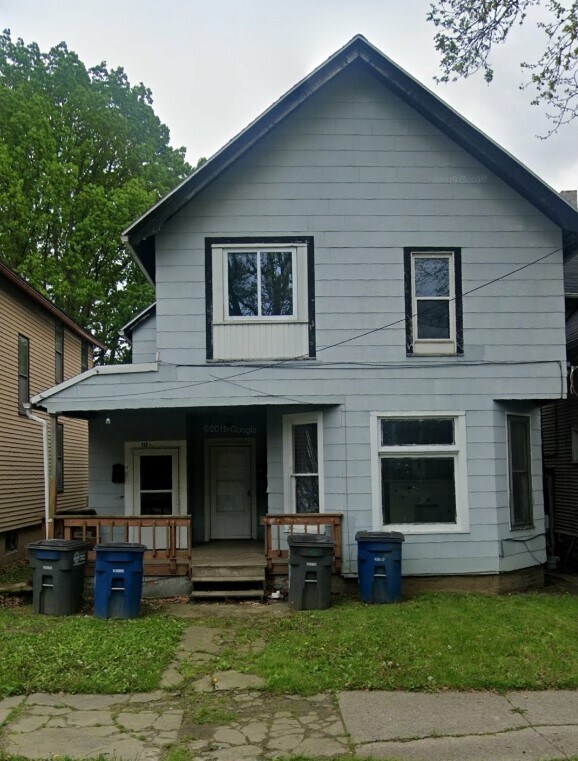 Primary Photo - 137 Gibbons St