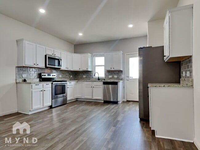 Building Photo - 13709 Sherri Berry Wy