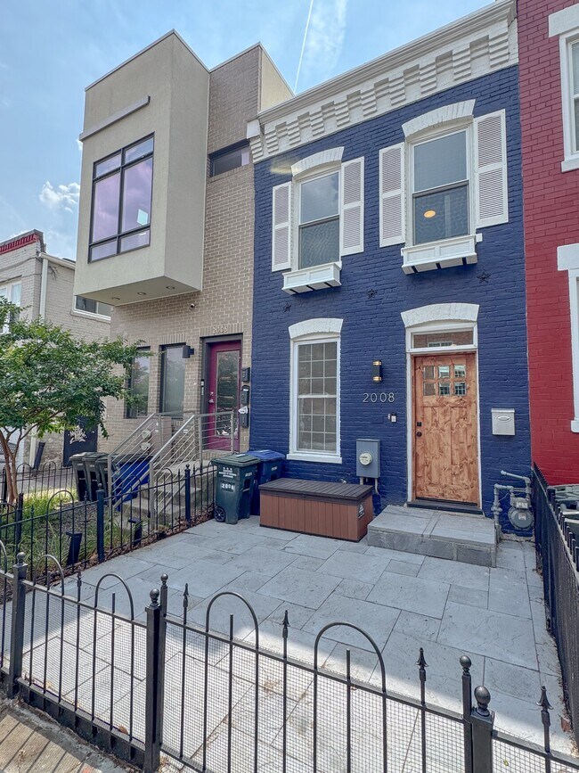 Photo - 2008 10th St NW House