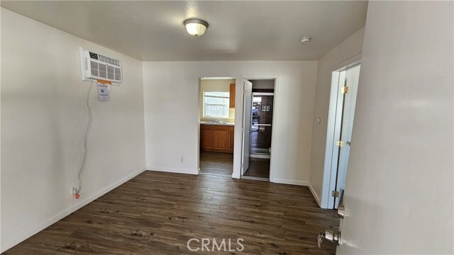 Building Photo - 532 Ramona Ave N
