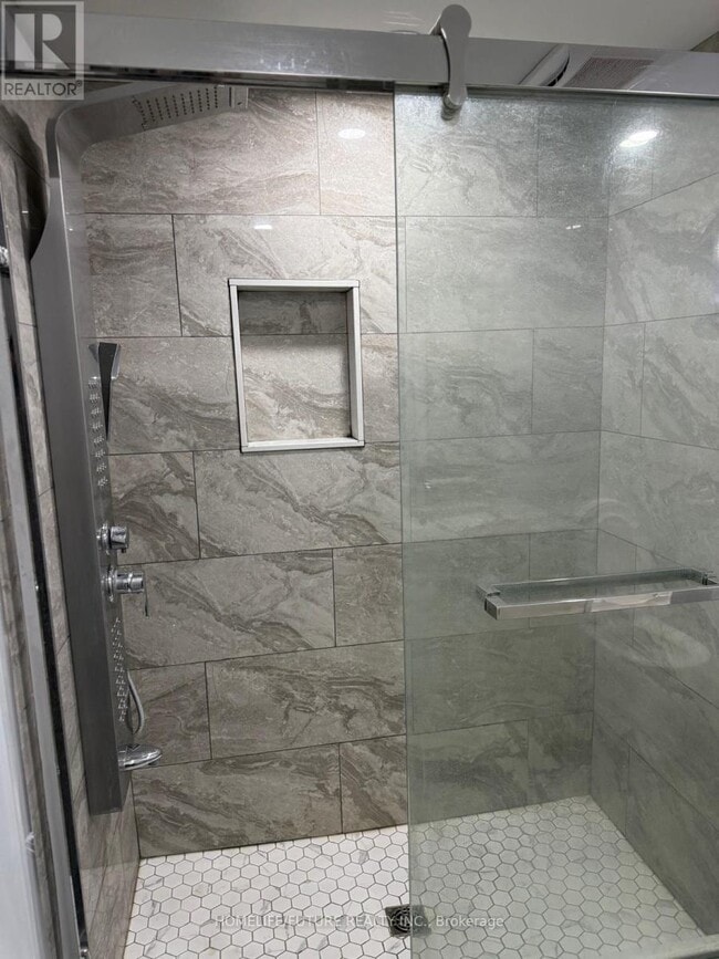 Building Photo - 19801 Leslie St