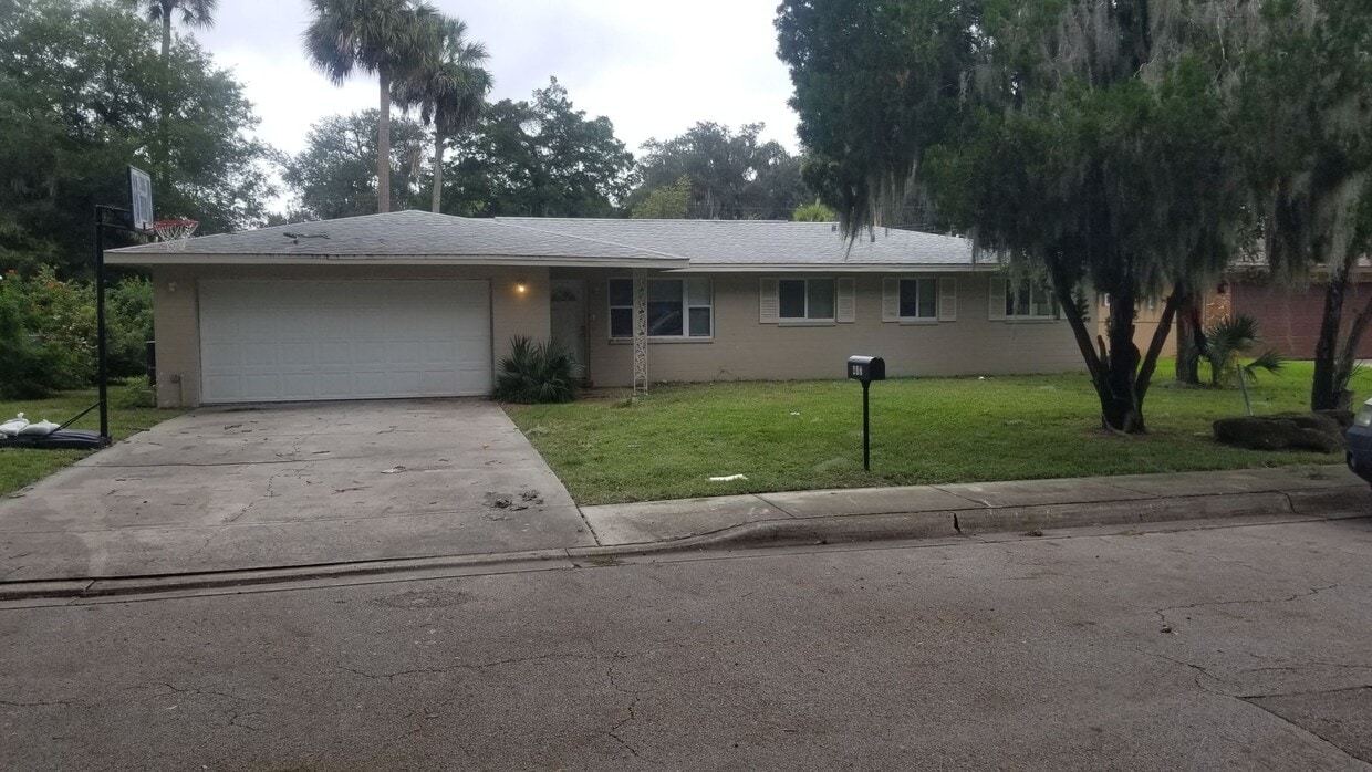 4 bedroom 2 full bath 2 car garage Availab... - 4 bedroom 2 full bath 2 car garage Availab...