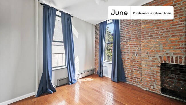 Foto del edificio - Private bedroom in 2 bed/1 bath Home