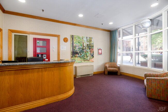 Concierge Desk - 20 Webster St