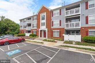 Building Photo - 511 Constellation Square SE