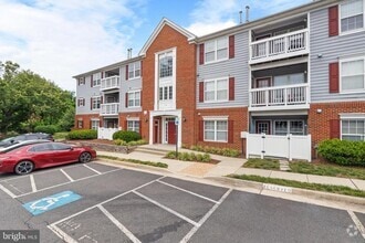 Building Photo - 511 Constellation Square SE