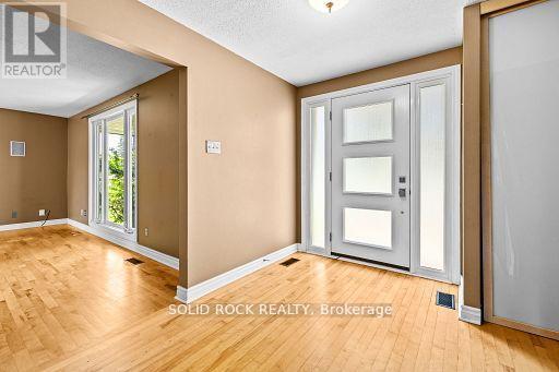 Building Photo - 1631 Charbonneau St