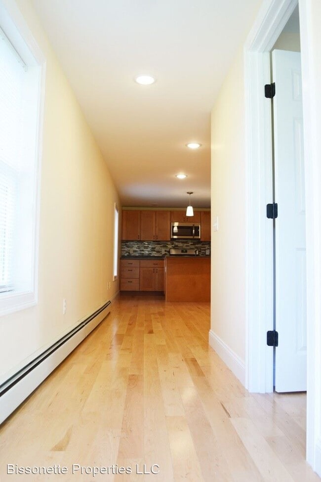 Building Photo - 4 br, 2 bath House - 260 Manhattan Drive